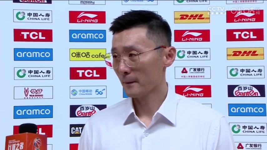 刘炜:一切立足防守 哈雷尔昨晚刚到 争取下一场能出场