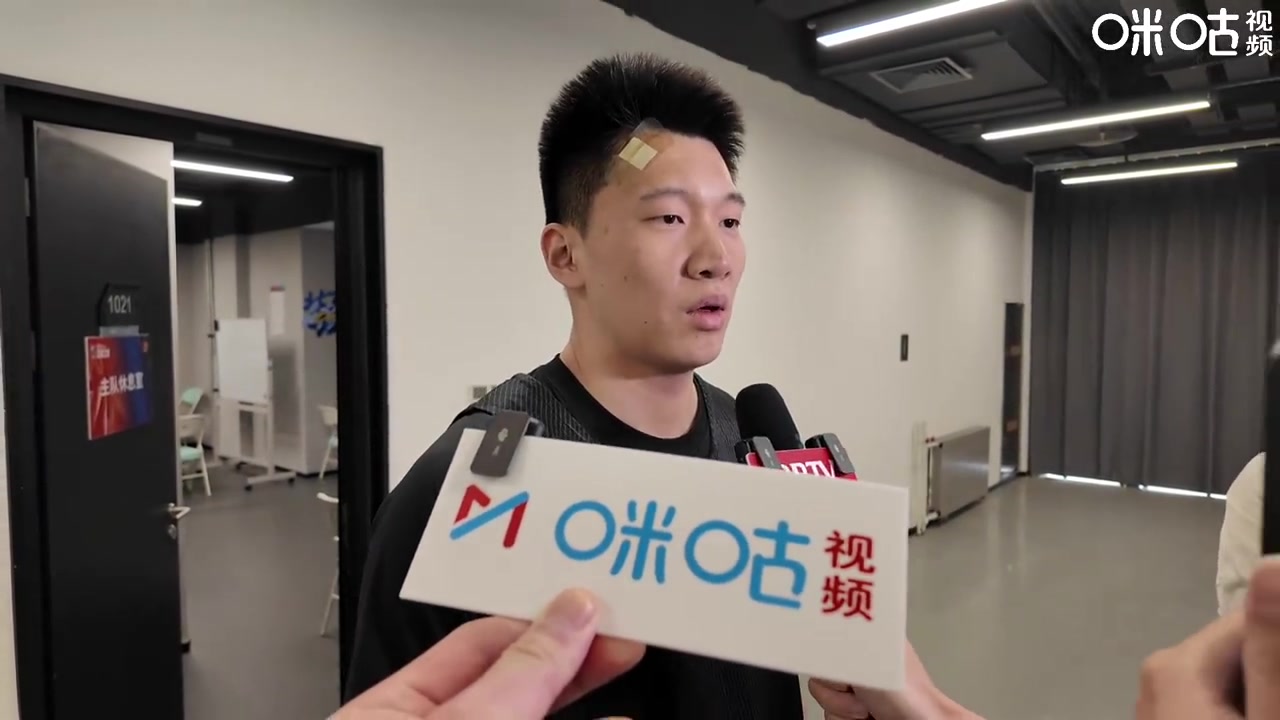 缝了10针!雷蒙:场上的磕碰都很正常 关关难过关关过